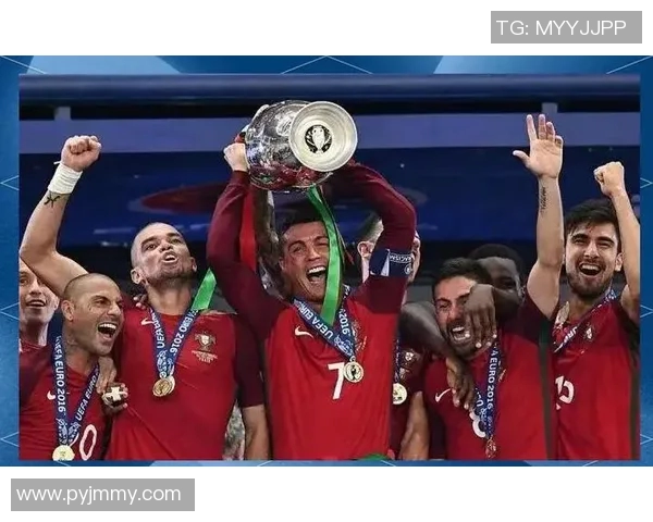 路易斯前锋：从绿茵场到传奇之路，探索他的足球人生与辉煌成就